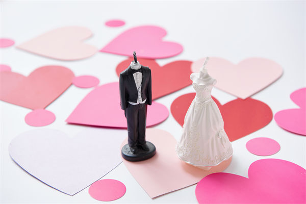 5月10日起結(jié)婚離婚不需要戶口本，人力資源怎么看？
