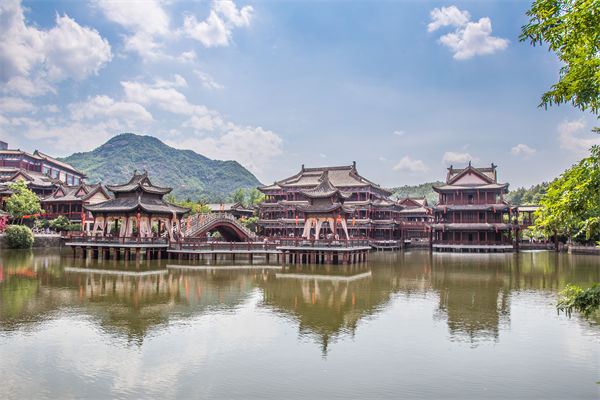制造業(yè)管理分析：短劇基地狂飆，誰是下一個(gè)橫店？